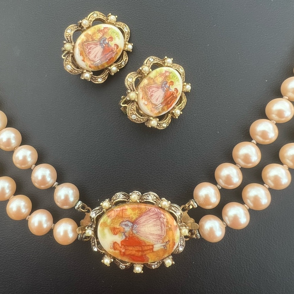 Vintage Fragonard pearl necklace clip on earrings set Brooch 1970s Romantic Era